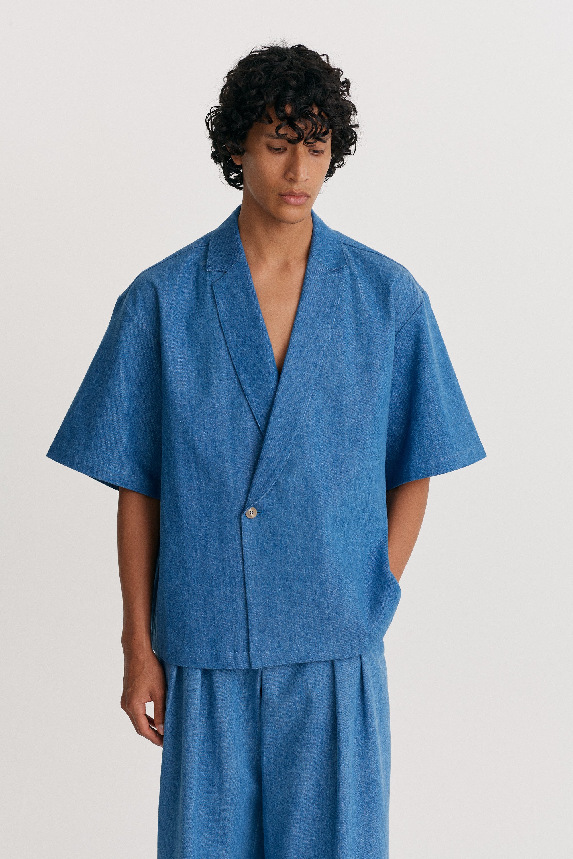 Short Sleeve Notch Collar Wrap Shirt in Organic Washed Denim